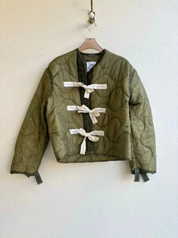 Olive Green Army Liner Large Pattern Quilted Coat w/ Twill Tape Ties (Reworked)